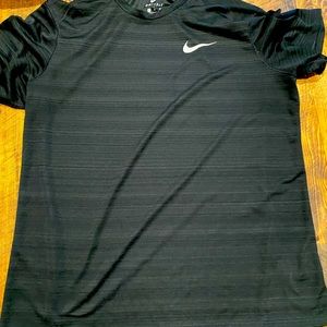 Men’s Nike tshirt dri fit